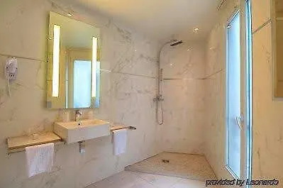 De L'empereur By Malone Hotel 3*